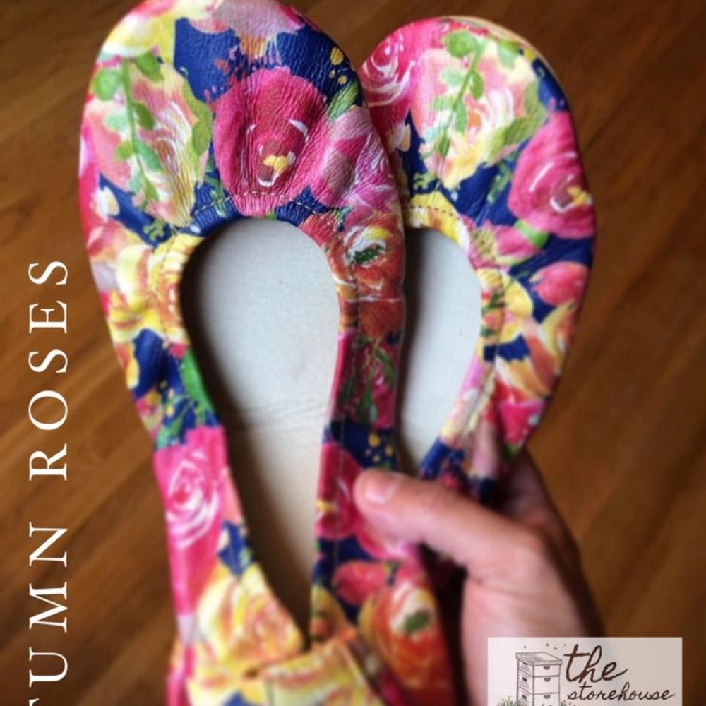Storehouse Flats-Autumn Roses